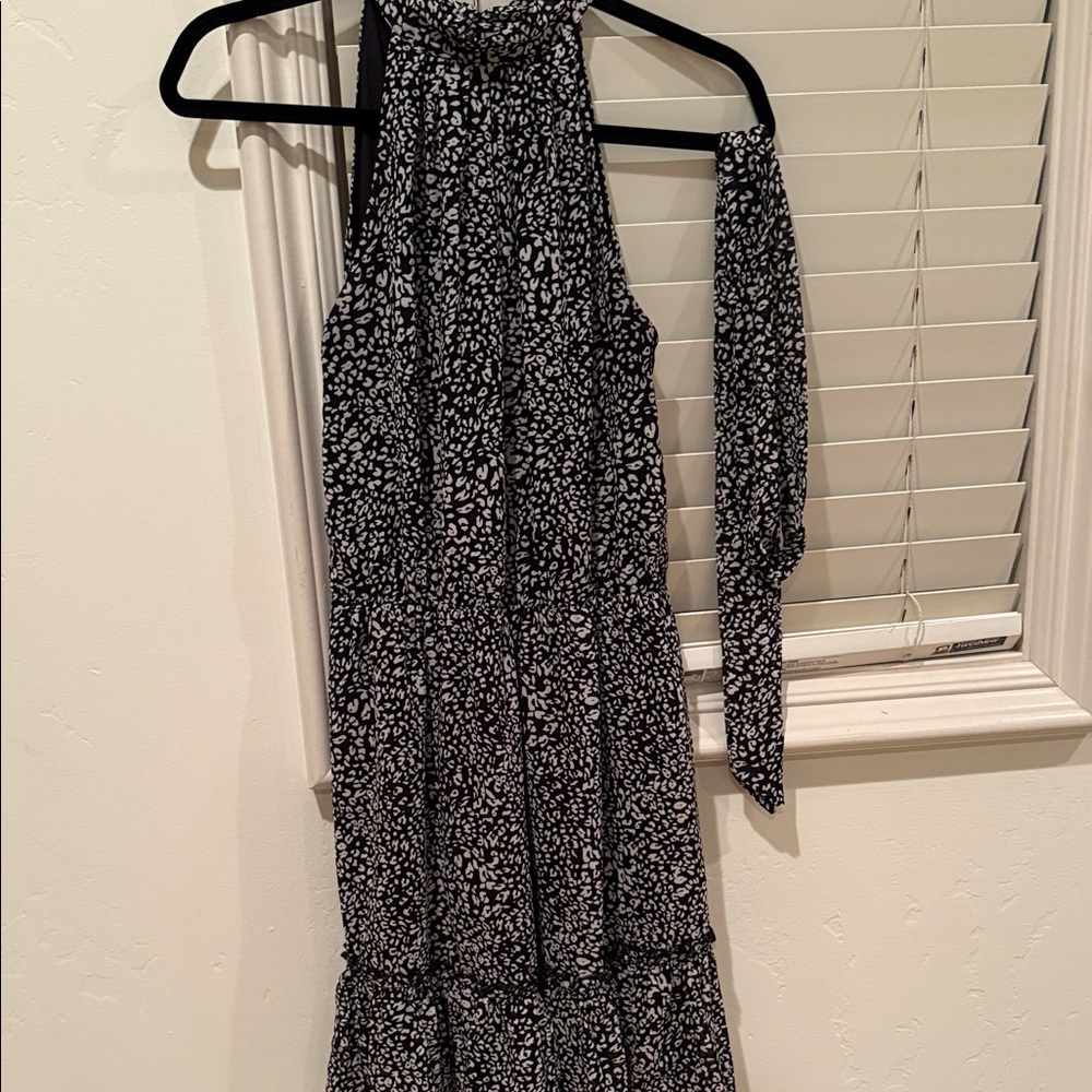 Chic Black and White Floral Midi Dress